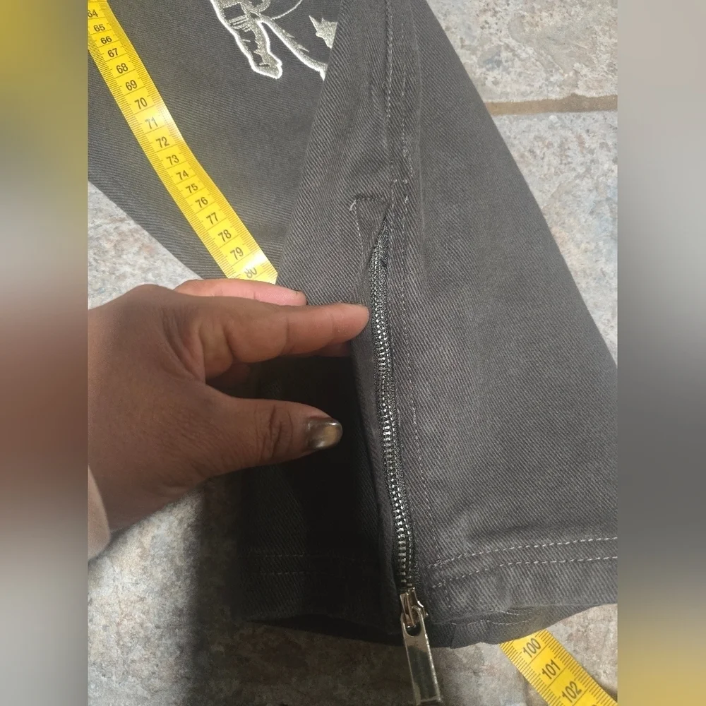 Maniere De Voir Charcoal Graphic Cargo Pants